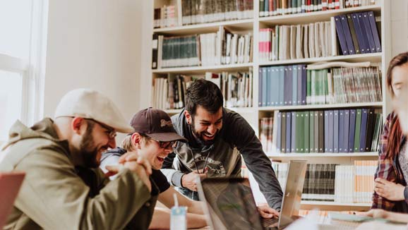 Foto de EnglishWise Canberra - IELTS, PTE, OET and NAATI CCL Coaching